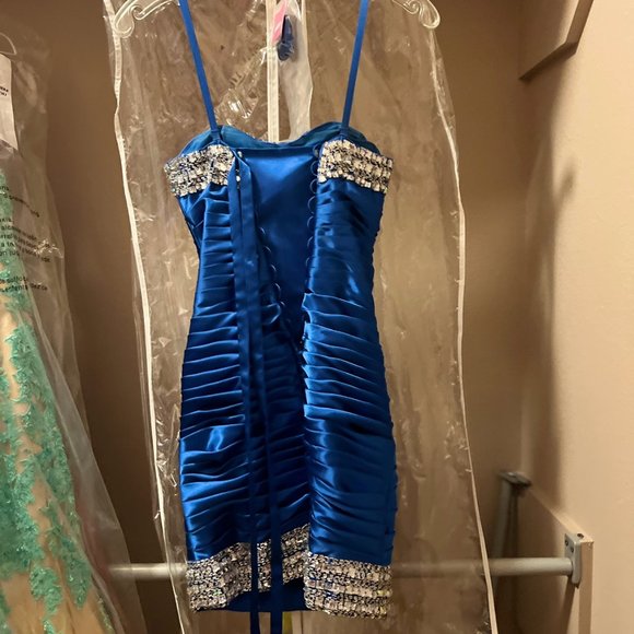 Blue homecoming dress - Picture 3 of 3